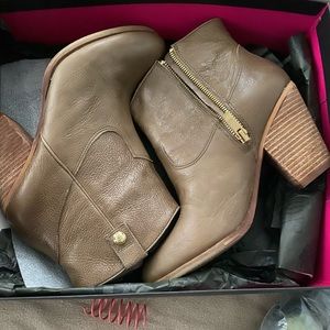 Vince Camuto boots